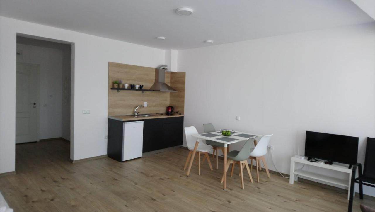 Aparthotel Primorsko Zewnętrze zdjęcie